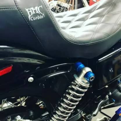 blue dyna shock hardware